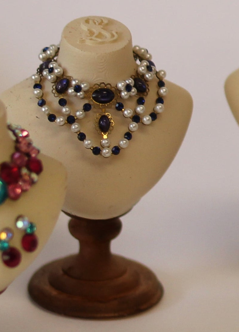 Necklace jewelry by Sun Lemmons