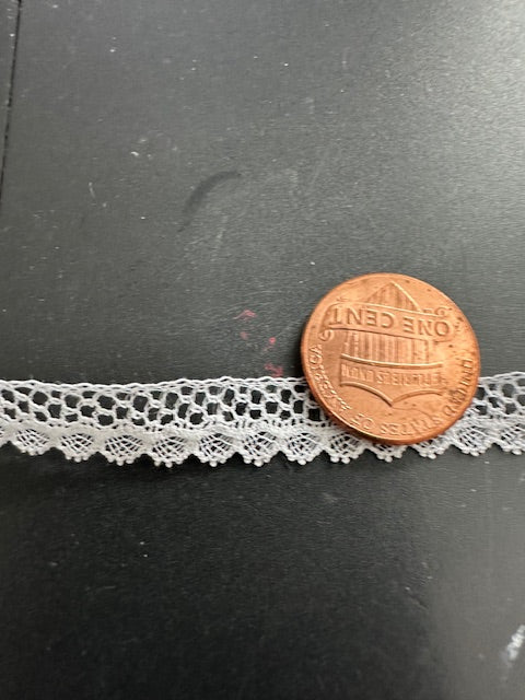 White lace-price per yard (series T/r-1)