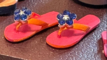 Flower flip flops