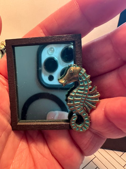 Seahorse mirror