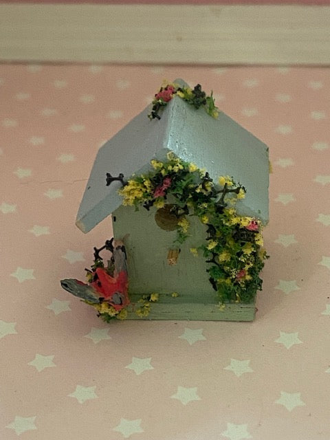 Birdhouse-handpainted with bird