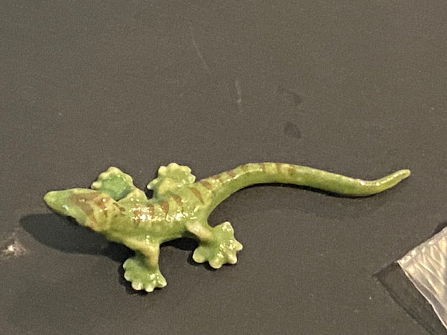Ceramic crocodile or alligator