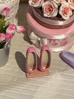 Ballet shoes (fixed position)