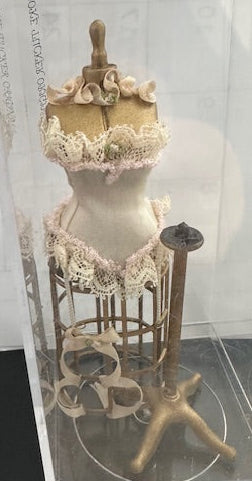 Mannequin (series g-1)