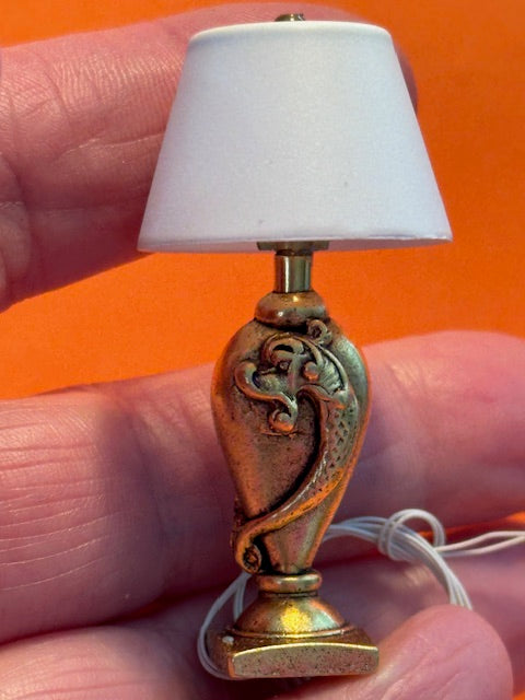 Handcrafted working lamp
