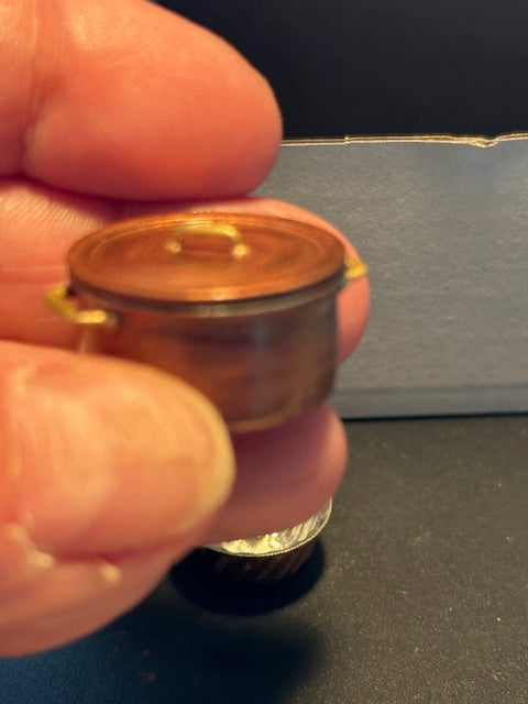 Copper colour resin pots