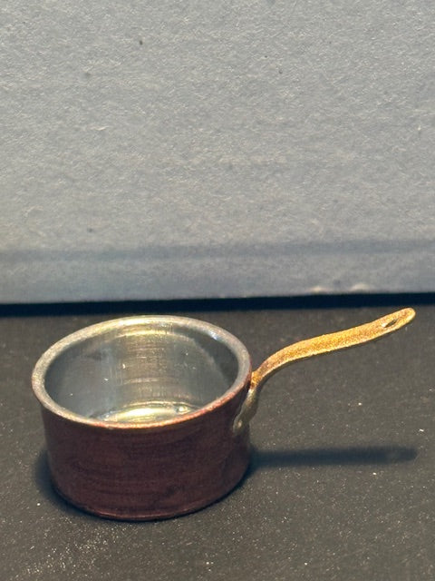 Copper colour resin pots
