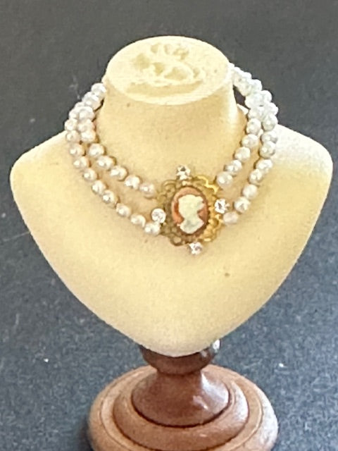 Sun Lemmens necklace
