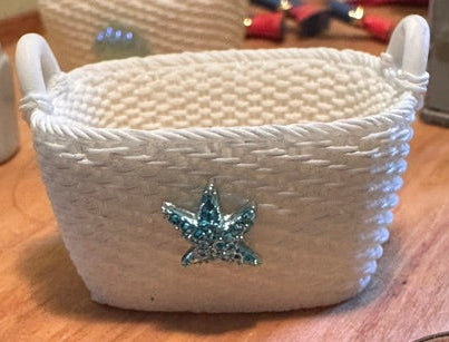 Assorted white baskets