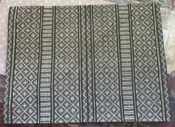 Printed rug/Carpet (3.25 x 4.25 inches approx)
