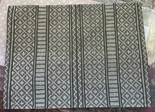 Printed rug/Carpet (3.25 x 4.25 inches approx)