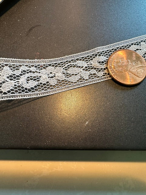 White lace-price per yard (series tr5)