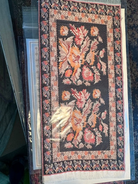 Area carpet/rug approx 8.25x4 inches