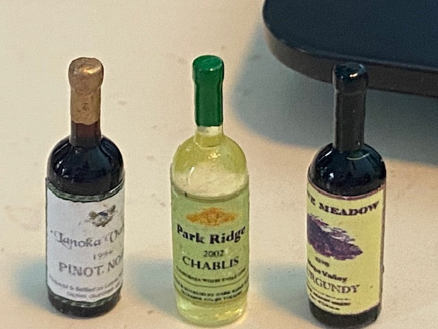 Set of 3 wine bottles