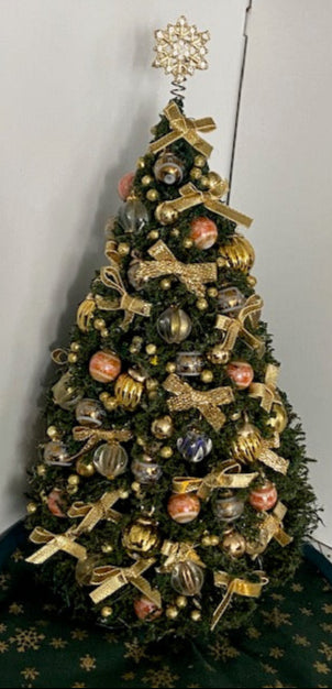 Gold Christmas decor