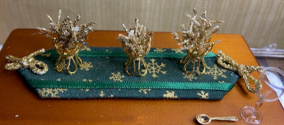 Gold Christmas decor