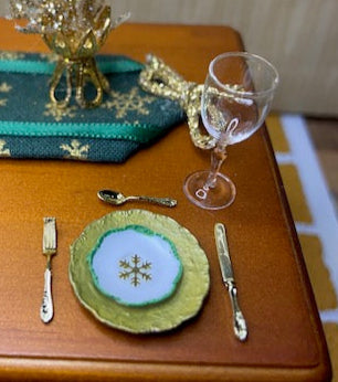 Gold Christmas decor