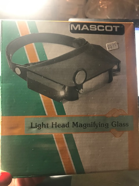 Mascot Light Head Magnifying Glass