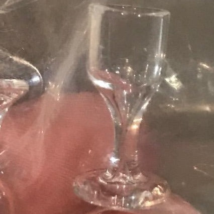 Set of 4 Wine Glasses-glass