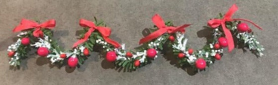 Holiday garland kit