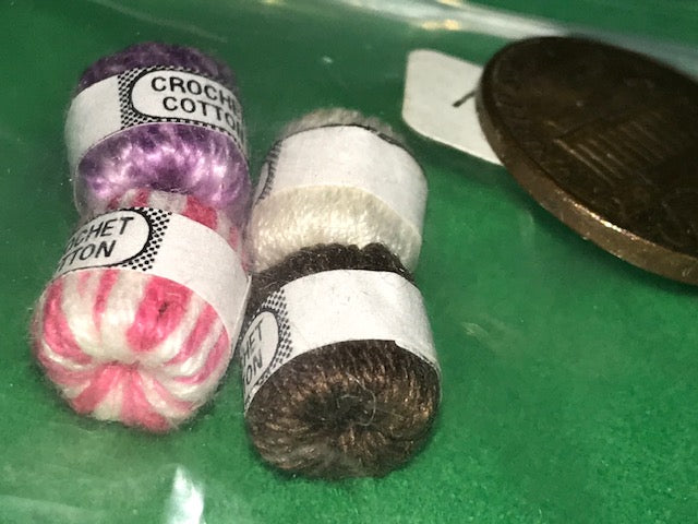 Set of 4 yarn bundles