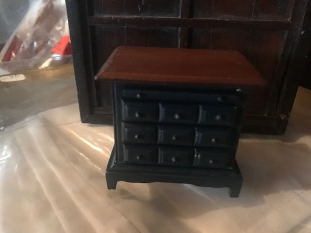 Assorted night stands, tables or end tables