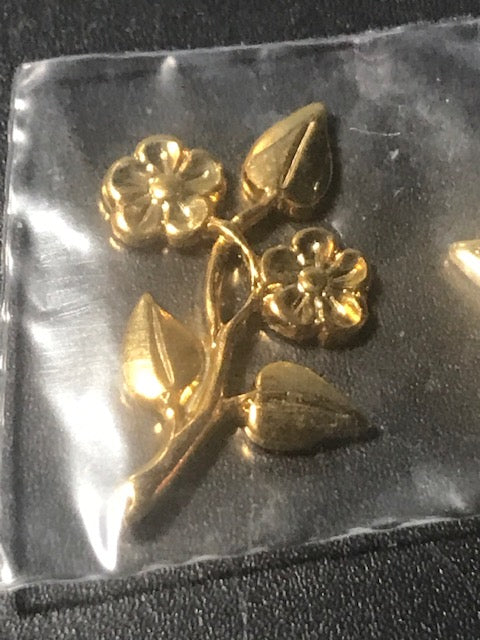 Metal finding flower-sold in pack of 2